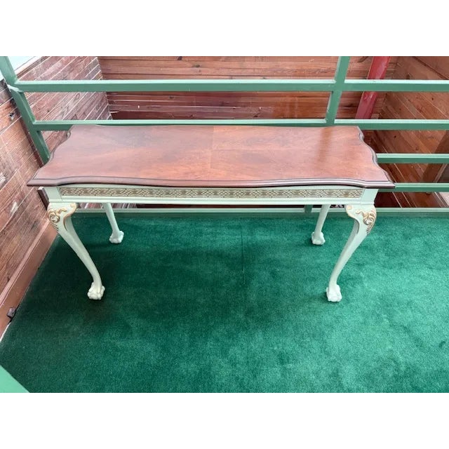 Wood 1990s Refinished Bassett Console Table – Two-Tone Queen Anne Revival (Vert De Terre Green) For Sale - Image 7 of 7