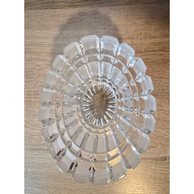 Mid-Century Modern Vintage 24% Lead Crystal Hand-Cut Oval Bowl For Sale - Image 3 of 4