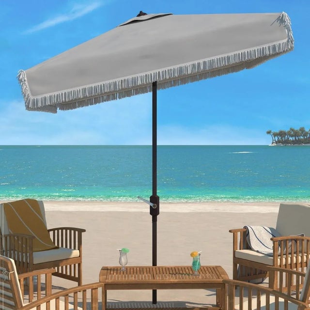 Summer afternoons at Mayfair’s exclusive private member’s club inspired this posh square crank umbrella. Its classic grey...