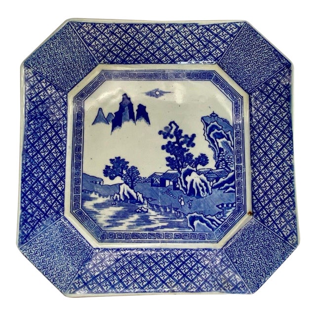 Early 20th Century Late Qing Chinese Blue & White Octagonal Landscape Serving Plate For Sale
