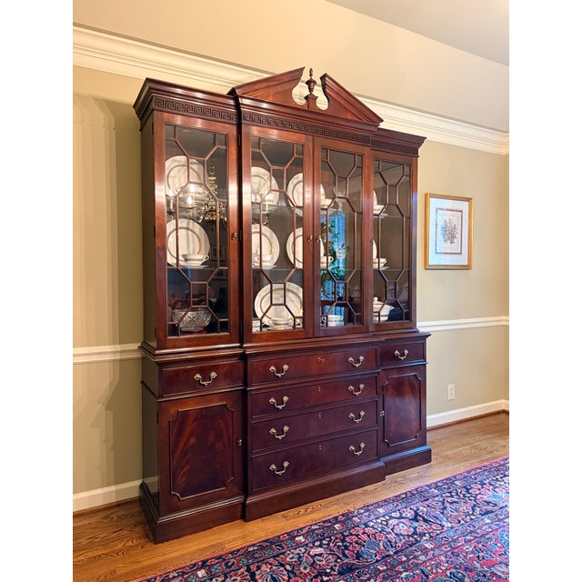 Stickley Furniture Flame Mahogany Georgian Breakfront For Sale - Image 9 of 11