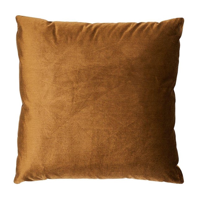 Traditional Schumacher Venetian Silk Velvet Pillow For Sale - Image 3 of 3