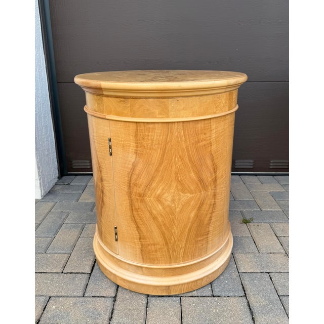 Mid-Century Modern 1990s Henredon Burl Wood Drum Nightstand/End Table For Sale - Image 3 of 10