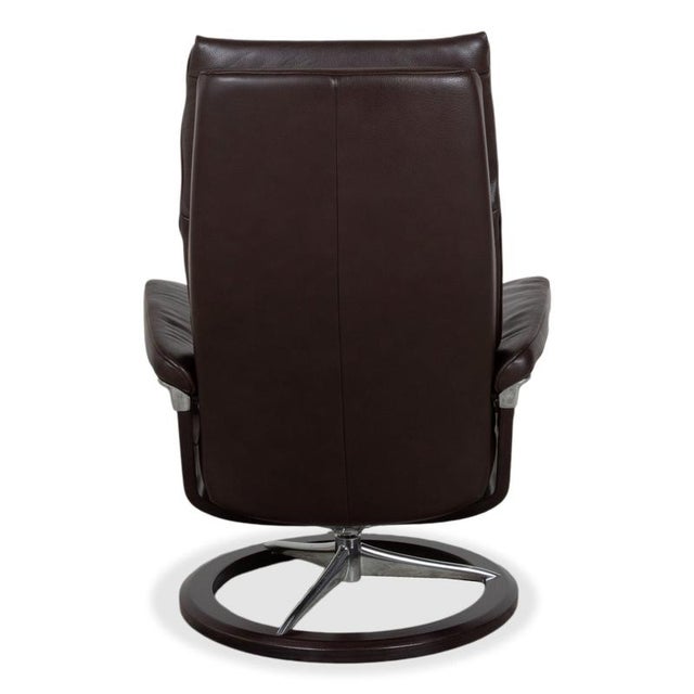 Set of Aura Leather Recliner and Ottoman from Stressless For Sale - Image 16 of 18