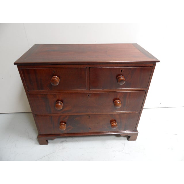 Antique Mahogany Chest of Drawers, in Very Good conditions. Designed before 1890