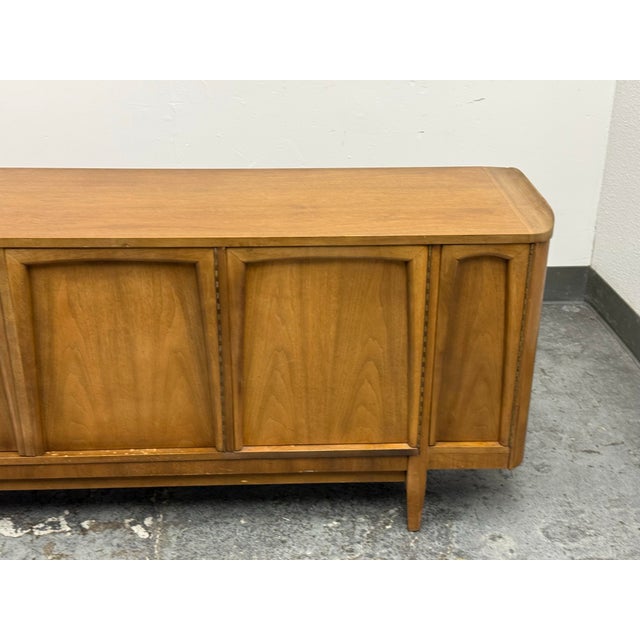 American American of Martinsville Mid Century Walnut Sideboard Buffet Credenza For Sale - Image 3 of 12