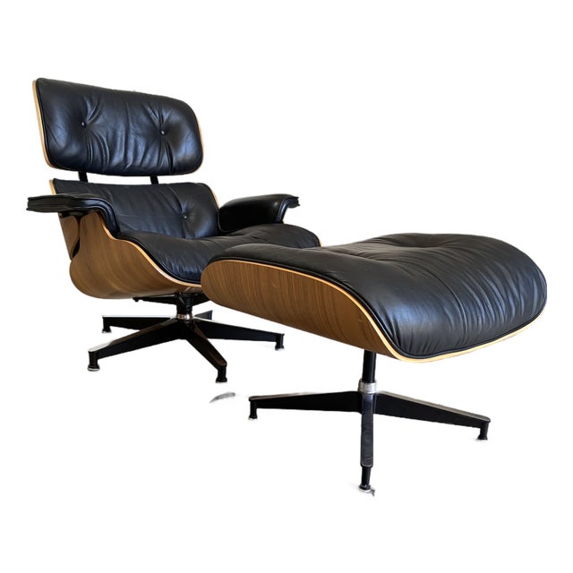 Herman Miller Eames Lounge Chair and Ottoman in Black Leather For Sale