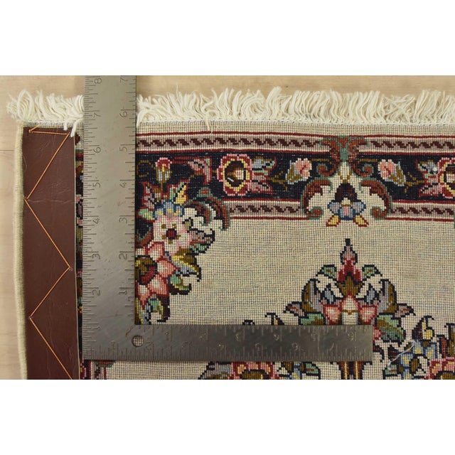 1990s Sarouk Rug 1’6” X 1’9” Ivory Wool Vintage Traditional Hand-Knotted Carpet For Sale - Image 5 of 5