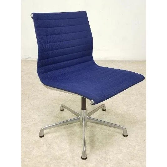 50th Anniversary Edition Herman Miller Aluminum Group Management Chair For Sale - Image 11 of 12