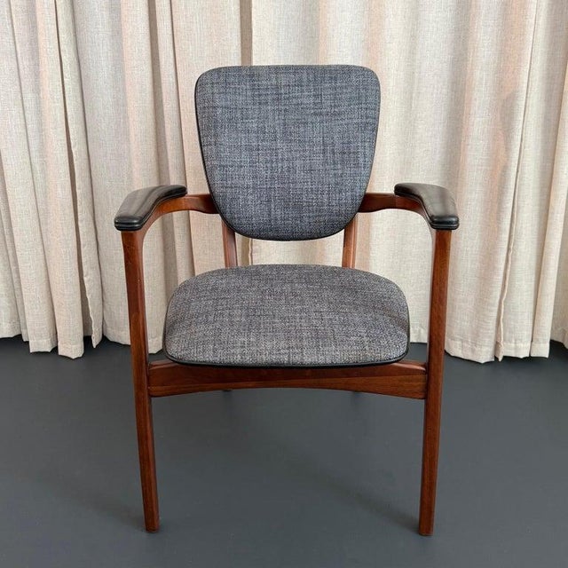 Boling Chair Company 1950s Mid-Century Modern Sculptural Walnut Armchair by Boling Chair Co. For Sale - Image 4 of 10