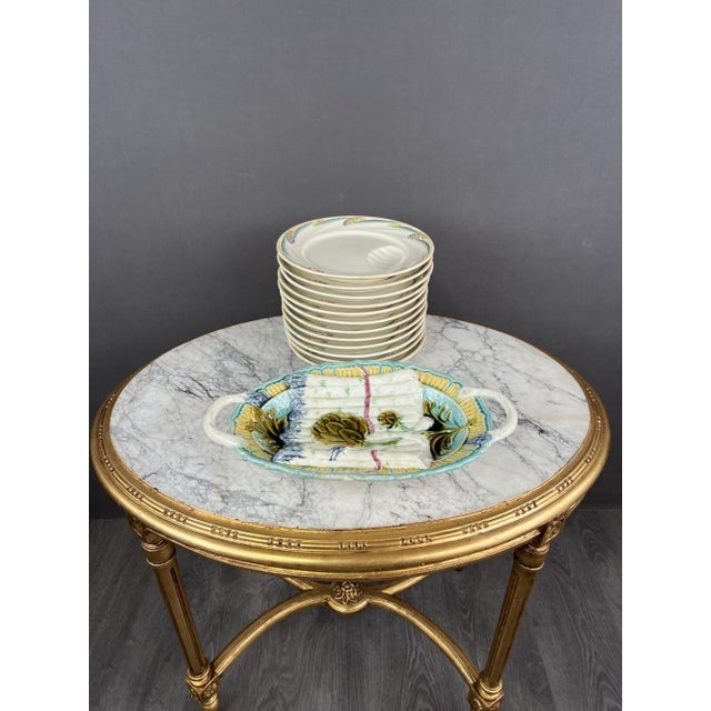 Platter and Plates from Sarreguemines, 19th Century, Set of 13 For Sale - Image 10 of 10