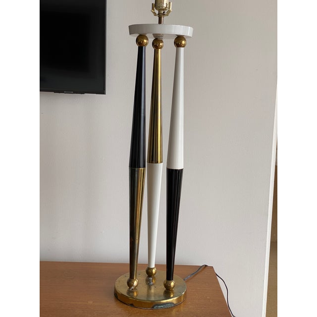 Mid-Century Modern Vintage Mid Century Table Lamp W/ Shade For Sale - Image 3 of 10