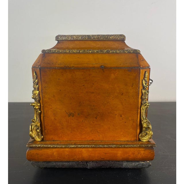 Charming jewelry box or case. The box has a compartment for rings and 3 compartments for earrings, necklaces, bracelets,...