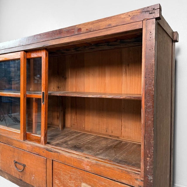 Mid-Century Modern Antique Japanese Shop Counter with Glass Display and Drawers, 1920s For Sale - Image 3 of 18
