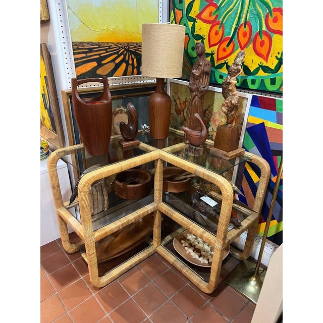 1970's Bielecky Brothers Wrapped Rattan and Glass Waterfall Corner Etagere For Sale - Image 13 of 14