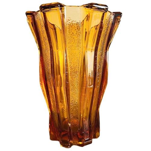 Art Deco Honey-Colored Glass Vase by Henri Heemskerk Scailmont, 1920s For Sale - Image 3 of 9