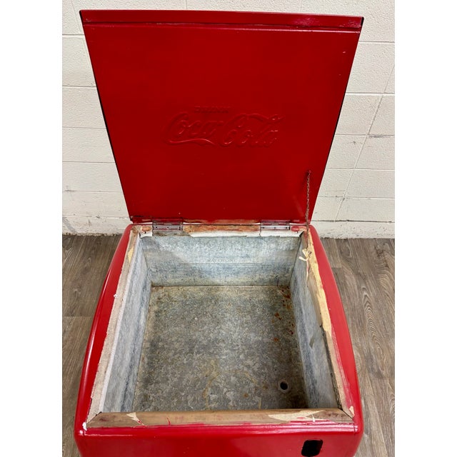 Vintage C. 1940s Westinghouse Coca-Cola Bottle Cooler For Sale In Kansas City - Image 6 of 16