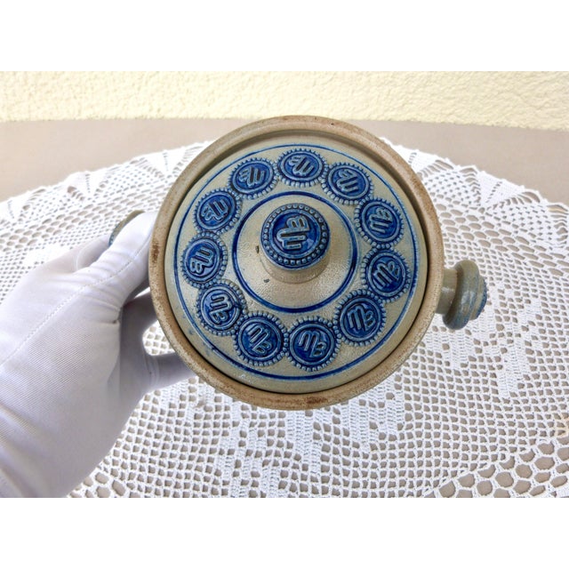 Early 20th Century Antique Chewing Tobacco Pot from the Martin Brinkmann A.-G. Chewing Tobacco Factory, Bremen, 1900 For Sale - Image 5 of 9