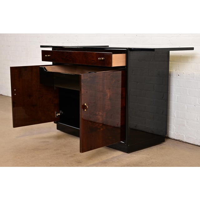 1980s Milo Baughman Style Modern Art Deco Burl Wood Bar Cabinet by Henredon For Sale In South Bend - Image 6 of 16