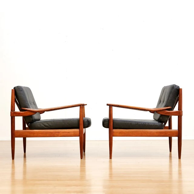Black Pair of Mid Century Leather & Rosewood Lounge Chairs Attributed to Beka For Sale - Image 8 of 12