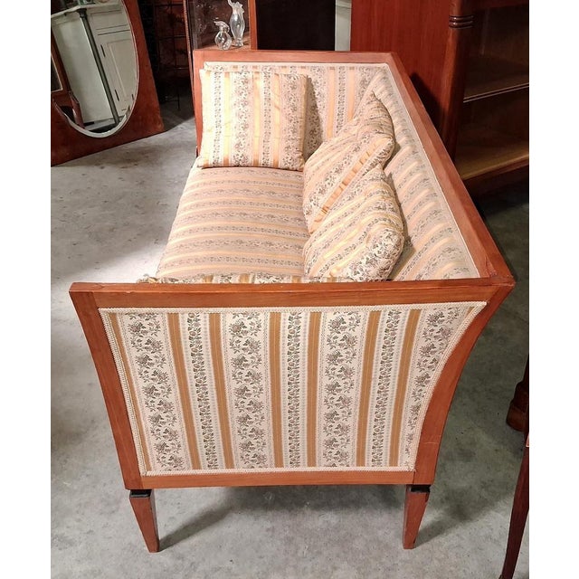 Traditional Biedermeier 3-Seater Sofa in Light Wood For Sale - Image 3 of 7