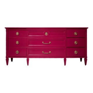 1960s Transitional 9 Drawer Dresser by Henredon - Newly Painted For Sale