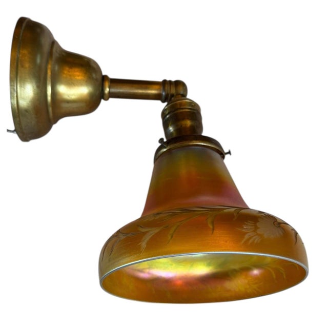 1910s Signed Steuben Aurene Art Glass Wall Sconce With Flowers and Leaves For Sale In Los Angeles - Image 6 of 8