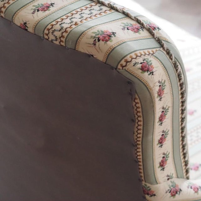 Napoleon III Bench in Walnut, 1880 For Sale - Image 10 of 14