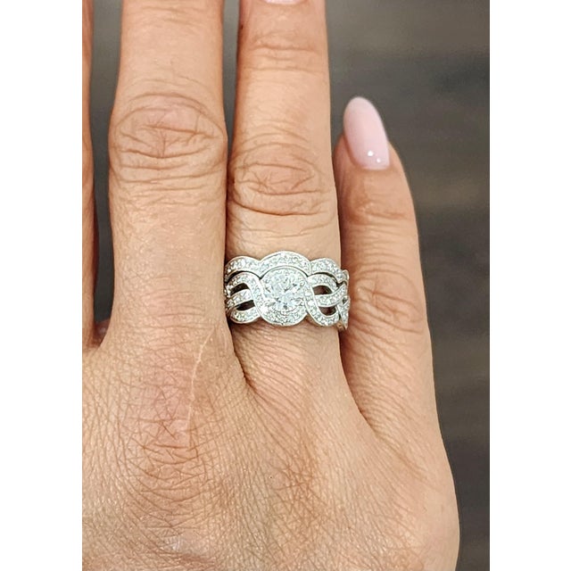 Modern 1.00 Ct Diamond Engagement Ring Set Size 6.5 For Sale - Image 3 of 10