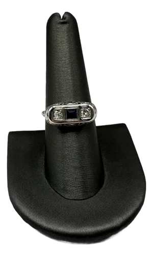 Vintage 3-Stone Princess Ring in 18kt White Gold - Diamonds & Blue Sapphire, Size 7.75
