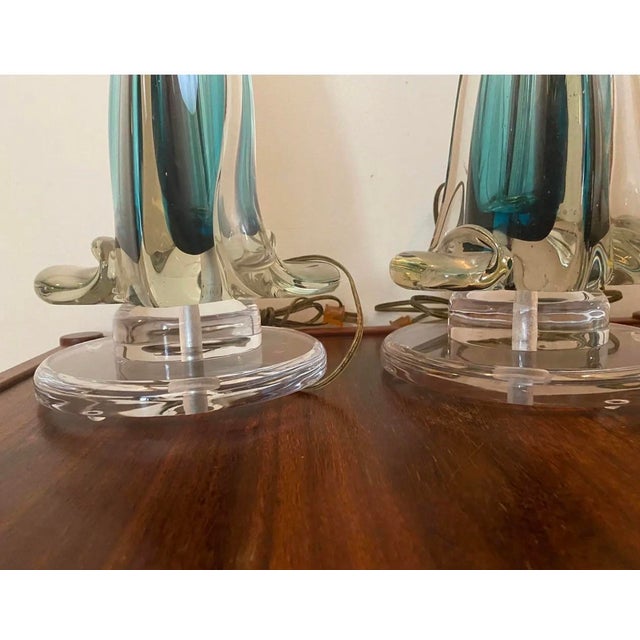 Mid 20th Century Mid 20th Century Mid-Century Modern Italian Sommerso Murano Glass Fluted Table Lamps - A Pair For Sale - Image 5 of 10