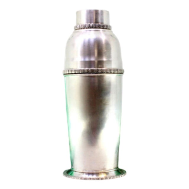 Smooth Silver Shaker with Raised Edges For Sale
