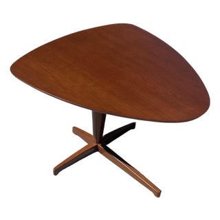 Vintage Mid Century Modern 1960s Walnut Triangle Center Accent Table Restored Attributed to Tomlinson For Sale