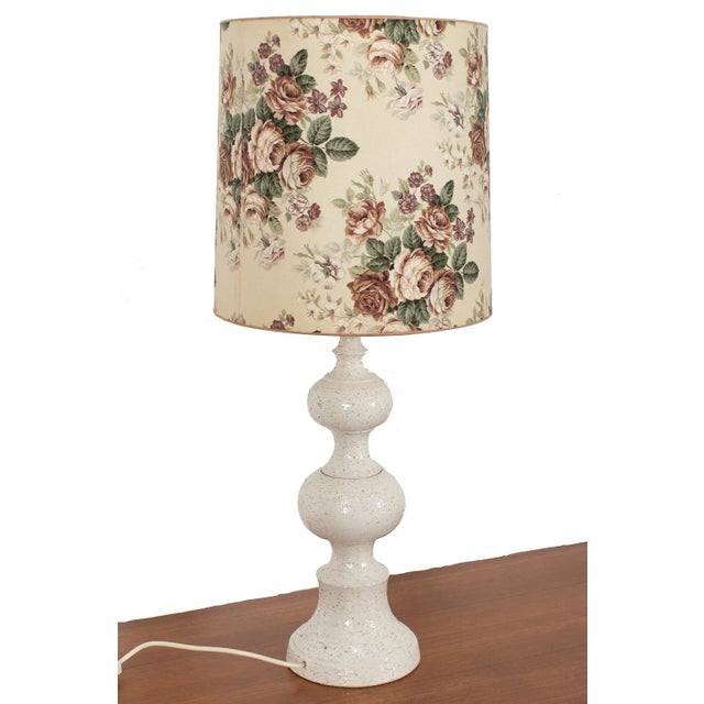 German ceramic table lamp with rose decor shade. The glazed base has a rough texture. In a good vintage condition....