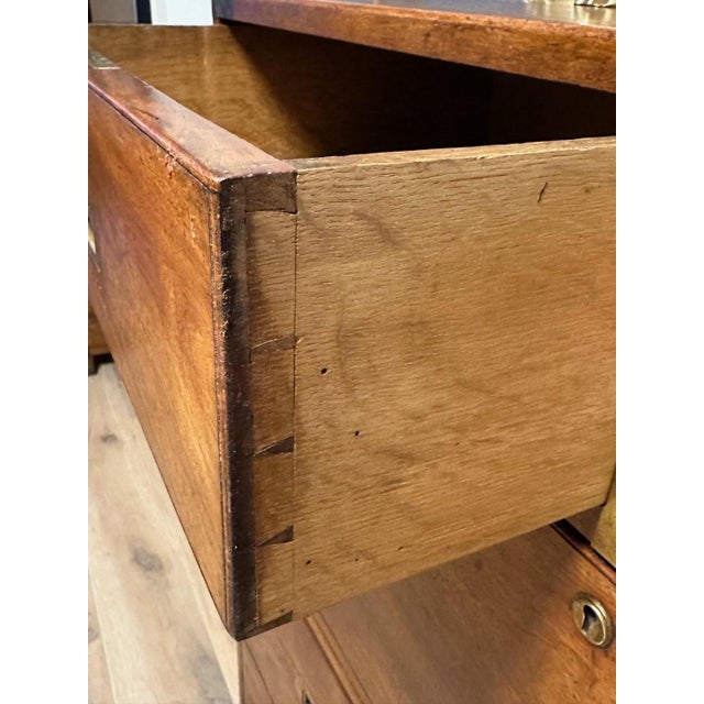 Beautiful antique mahogany military chest of drawers in perfect and completely original condition. Beautiful patina. As is...