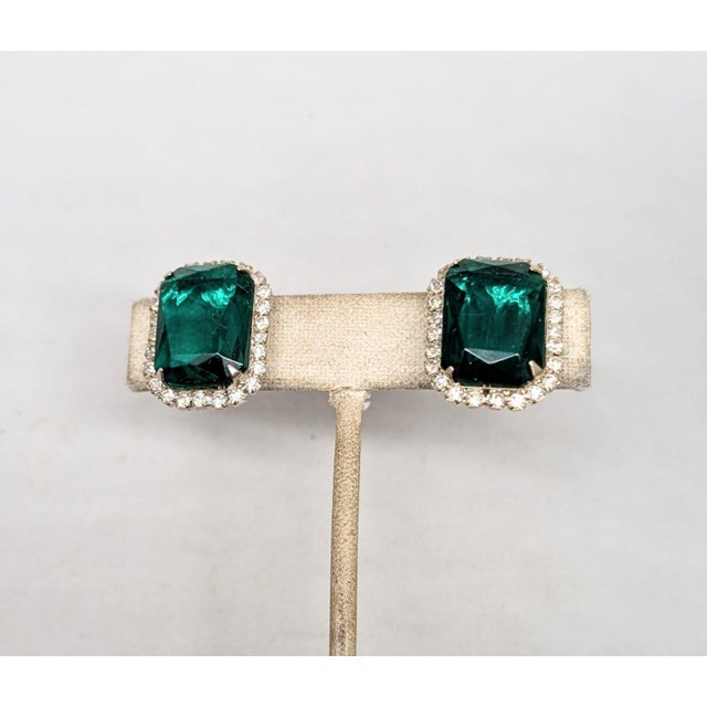 Les Bernard Vintage 1980s Signed Les Bernard Faux-Emerald & Clear Rhinestone Clip Earrings-2 Pieces For Sale - Image 4 of 8