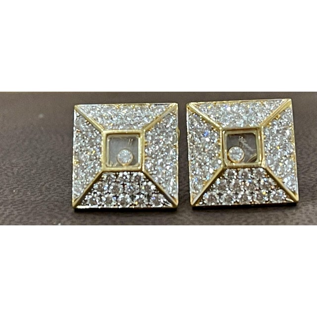 Transparent Chopard, 18 Karat Gold Happy Diamonds Clip Earrings Women 98 Pieces Diamond For Sale - Image 8 of 18