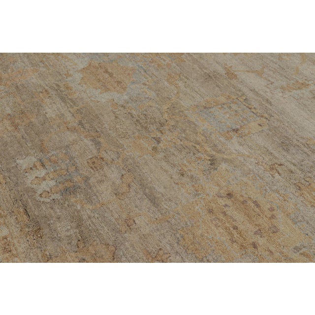 Rug & Kilim’s Modern Oushak-Inspired Rug in Pale Gray and Soft Gold Floral Pattern For Sale In New York - Image 6 of 8