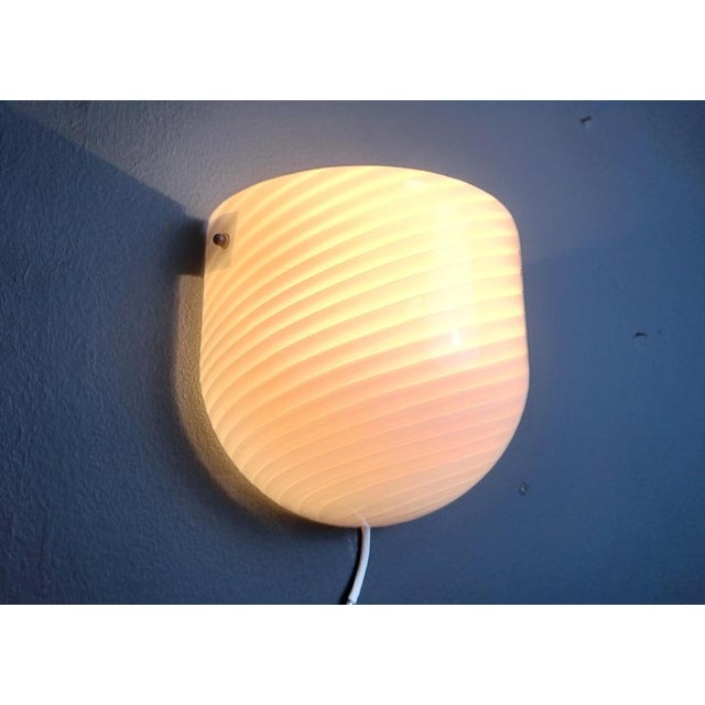 Murano Swirl Glass Sconce attributed to Vm-Vetri, Italy, 1970s For Sale - Image 10 of 17