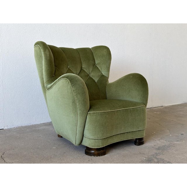 Mid-Century Modern Scandinavian Mordern Wingback Lounge Chair in Green Velvet, 1940s For Sale - Image 3 of 14