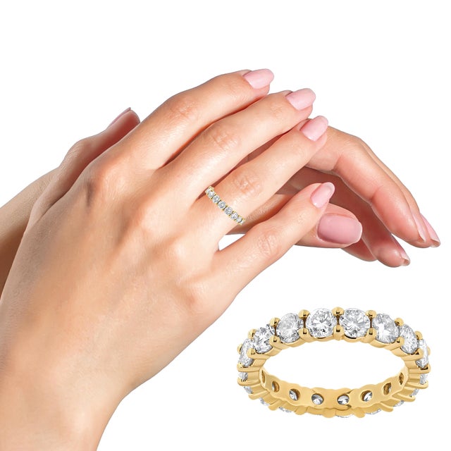 Early 21st Century 14K Yellow Gold 3.00 Cttw Shared Prong Set Round Cut Diamond Eternity Band (J-K Color, VS1-VS2 Clarity) - Ring Size 6 For Sale - Image 5 of 6