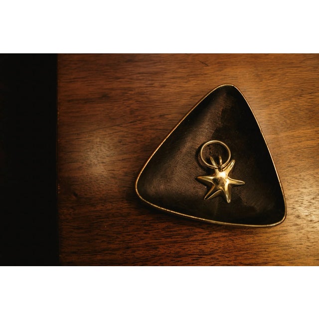 Carl Auböck Model #5615 'Star' Solid Brass Keyring With Signature For Sale - Image 10 of 11