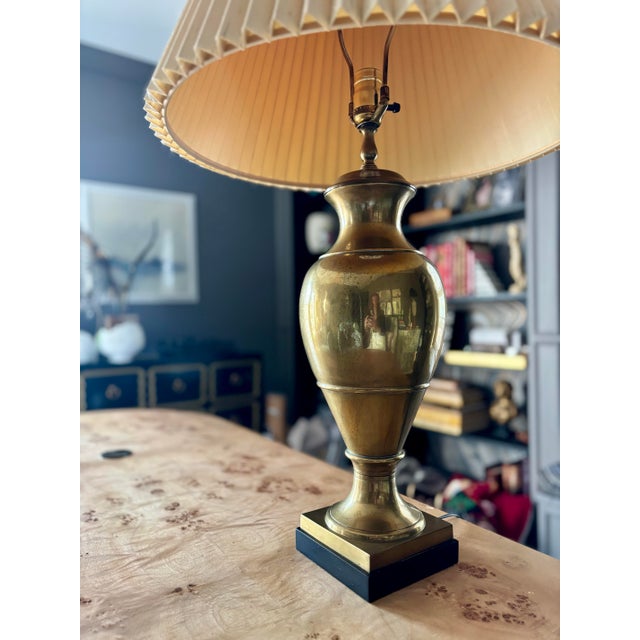 Late 20th Century Monumental Heavy Living Brass Urn Lamp For Sale In Raleigh - Image 6 of 6