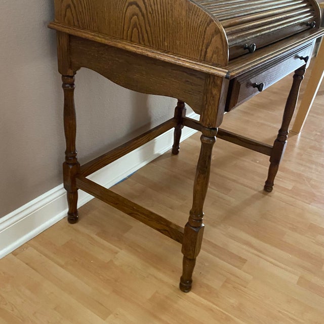 Mid 20th Century Vintage Bradford Oak American Colonial Roll Top Desk