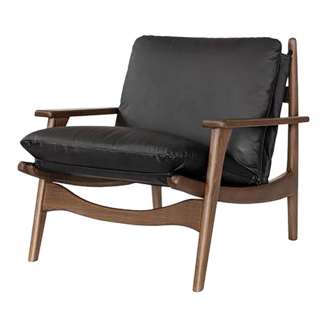 Vintage-Inspired Buffalo Leather Lounge Chair: Mid-Century Modern Accent Piece for Living Room or Study For Sale