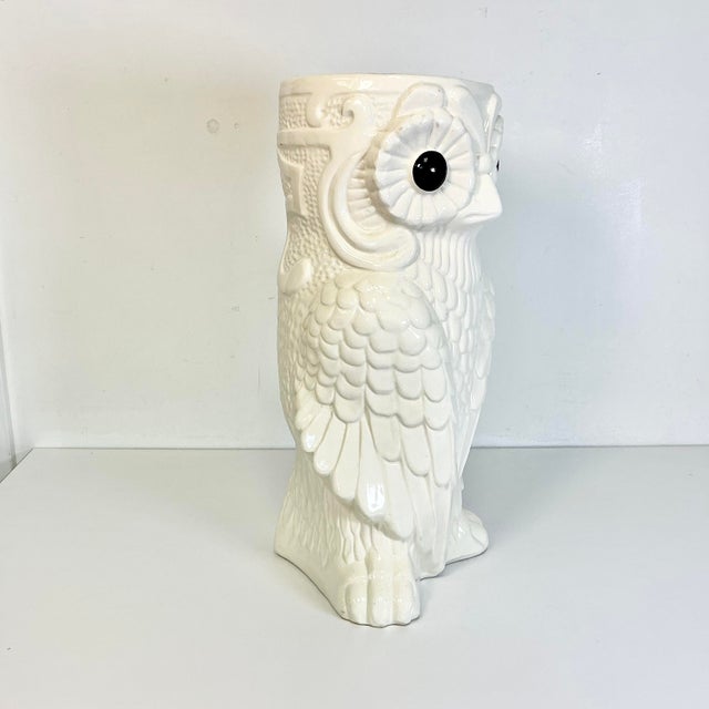 Ceramic 1970s Vintage Boho Chic Arts & Crafts Trompe L’Oeil Owl Ceramic Umbrella Stand. For Sale - Image 7 of 13