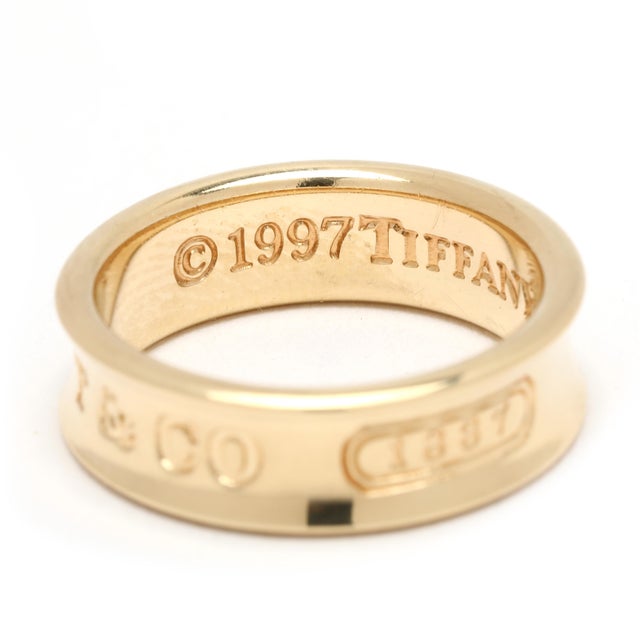 1990s 1997 Tiffany & Co Band Thick Ring, 18k Yellow Gold, Ring Size 6 For Sale - Image 5 of 7