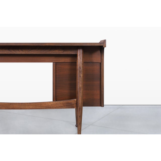 1960s Vintage Walnut “Mainline” Desk by Hooker Furniture For Sale - Image 10 of 13