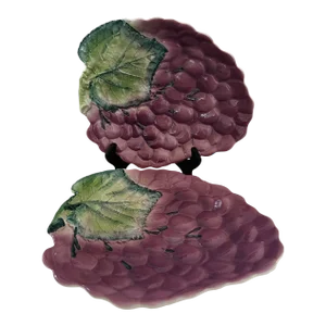 Italian Pottery #9873 Textured Grape Plates-A Pair