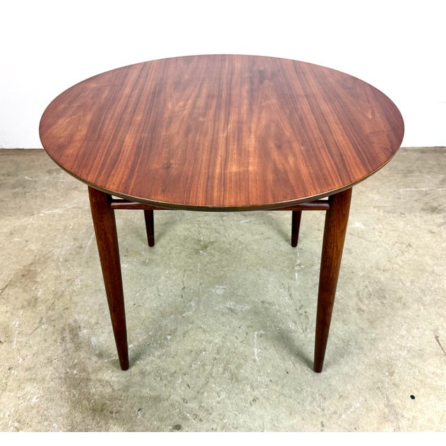 Heritage-Henredon Restored Mid Century Modern Round Walnut Side Table by Heritage Henredon For Sale - Image 4 of 11